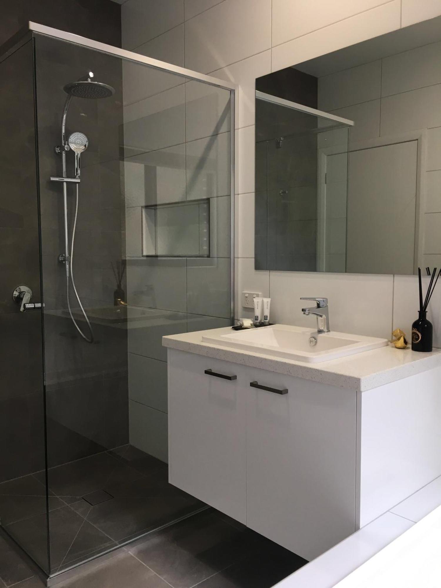 Mountain Mist Apartments ไบรท์ ภายนอก รูปภาพ